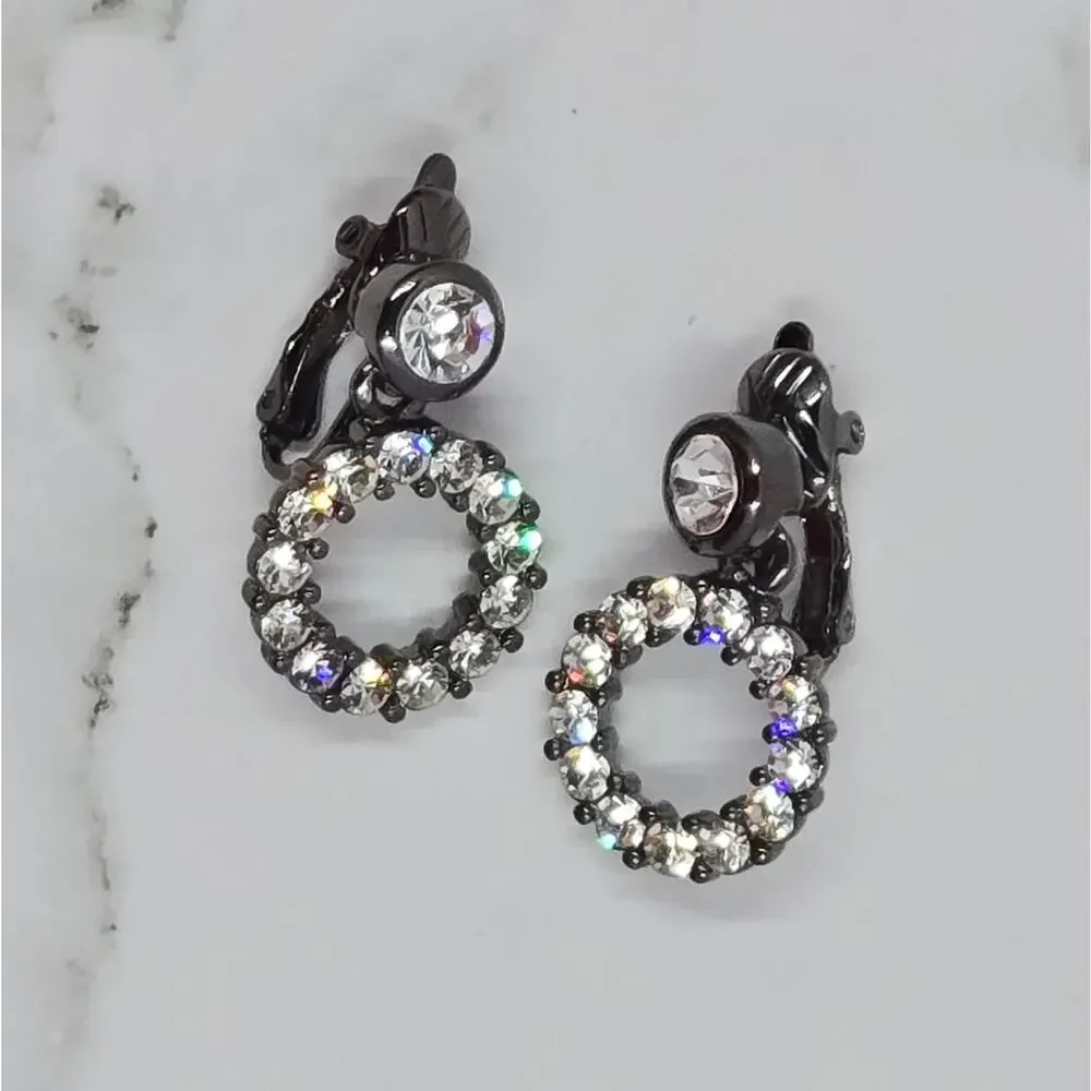 NWT Trifari Black & Clear Gem Circle Clip-On Earrings - Picture 2 of 10